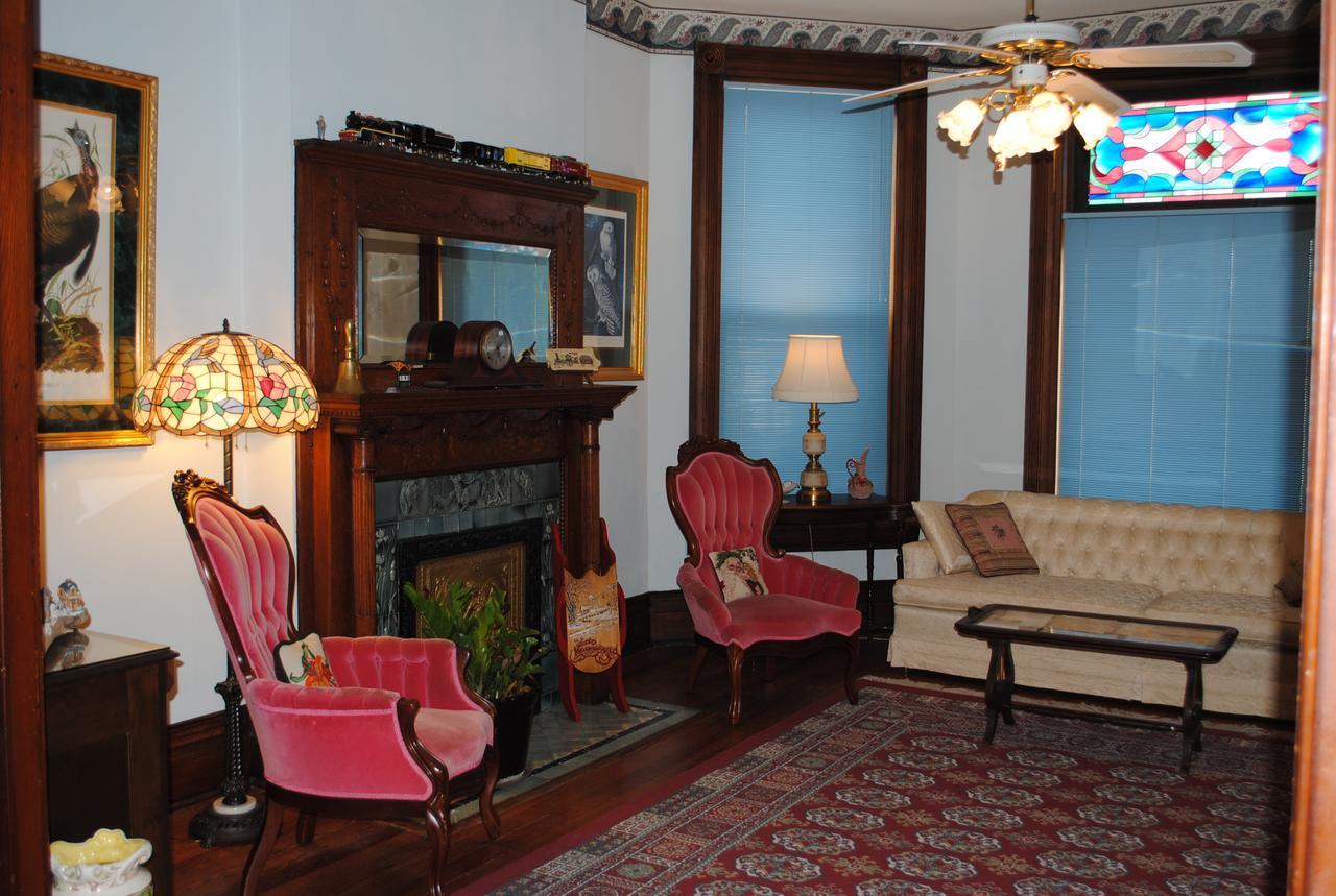 L&N Bed And Breakfast Ltd Хендерсън Екстериор снимка