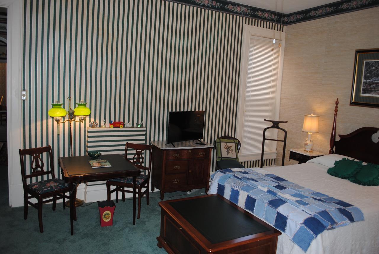 L&N Bed And Breakfast Ltd Хендерсън Екстериор снимка