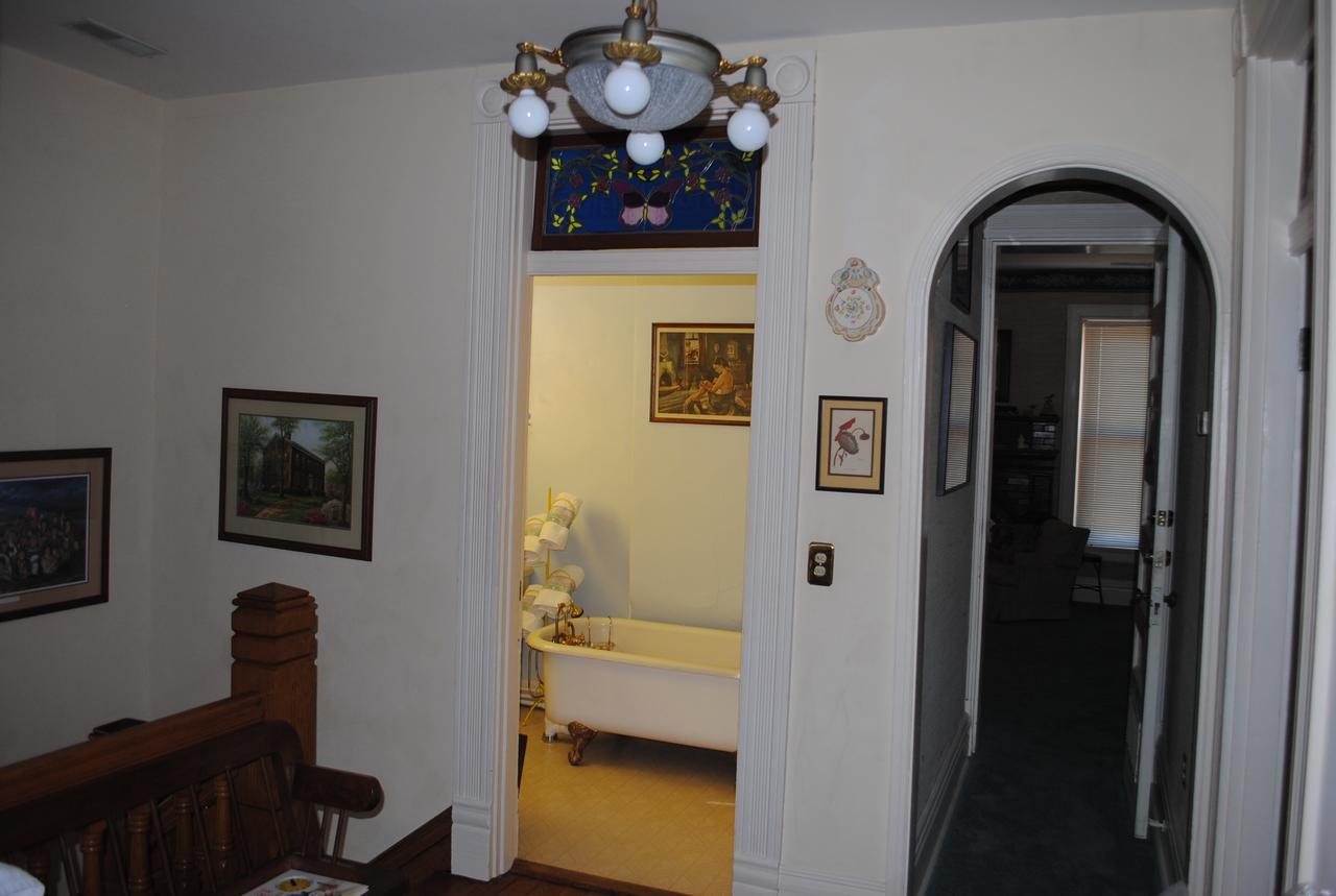 L&N Bed And Breakfast Ltd Хендерсън Екстериор снимка